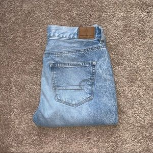 AE ripped mom jeans!